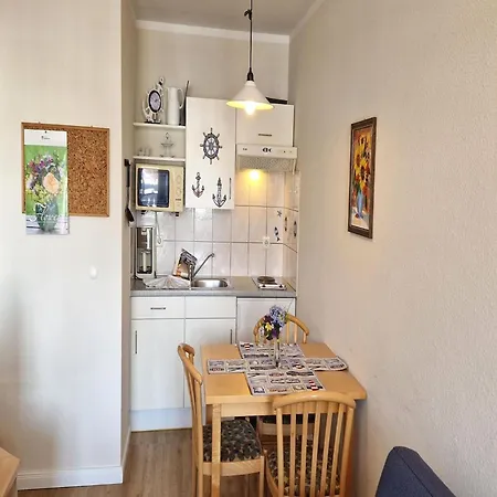 Moderne Mit Balkon Strandnah Im Seepark Apartment Sellin (Rugen)